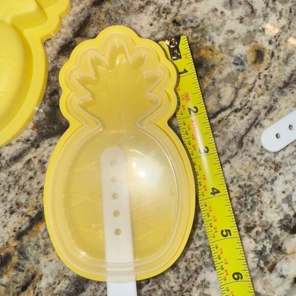 Captain Morgan Yellow Pineapple Ice Molds - Picture 4 of 7